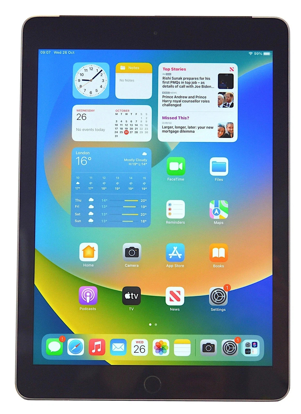 Apple iPad 5th Gen 128GB, Wi-Fi, 9.7in Space Grey Free Delivery GA Free Delivery